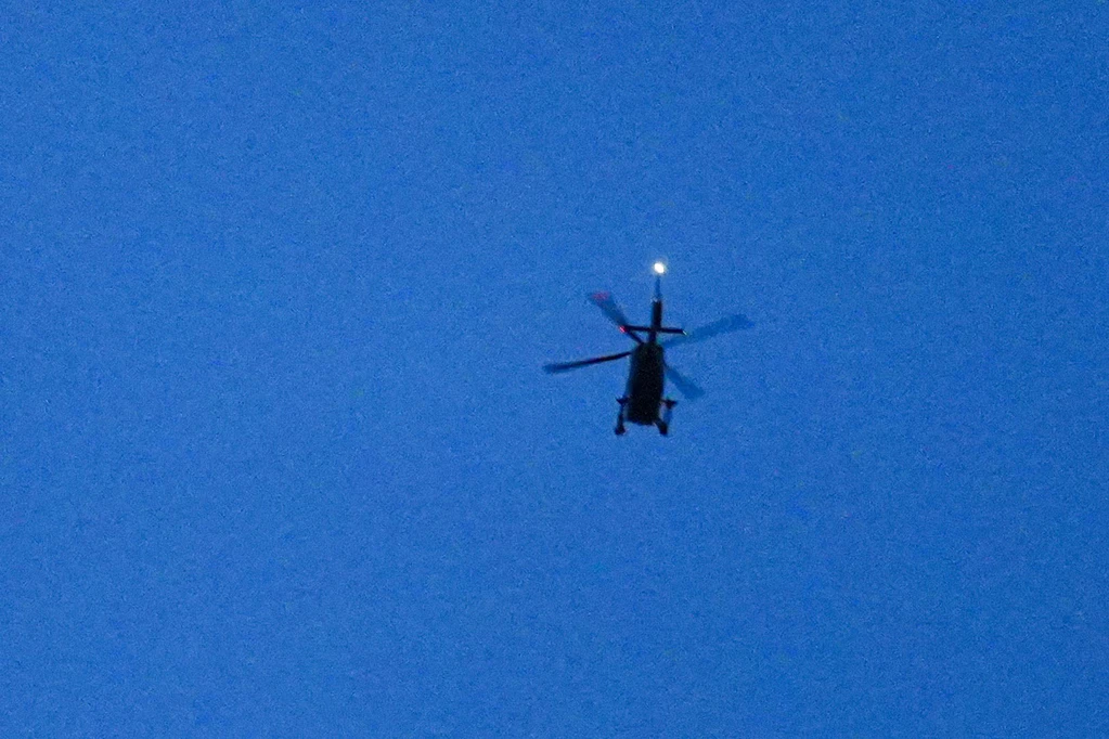 Dresden Hubschrauber kreist über der Stadt Das ist der Grund