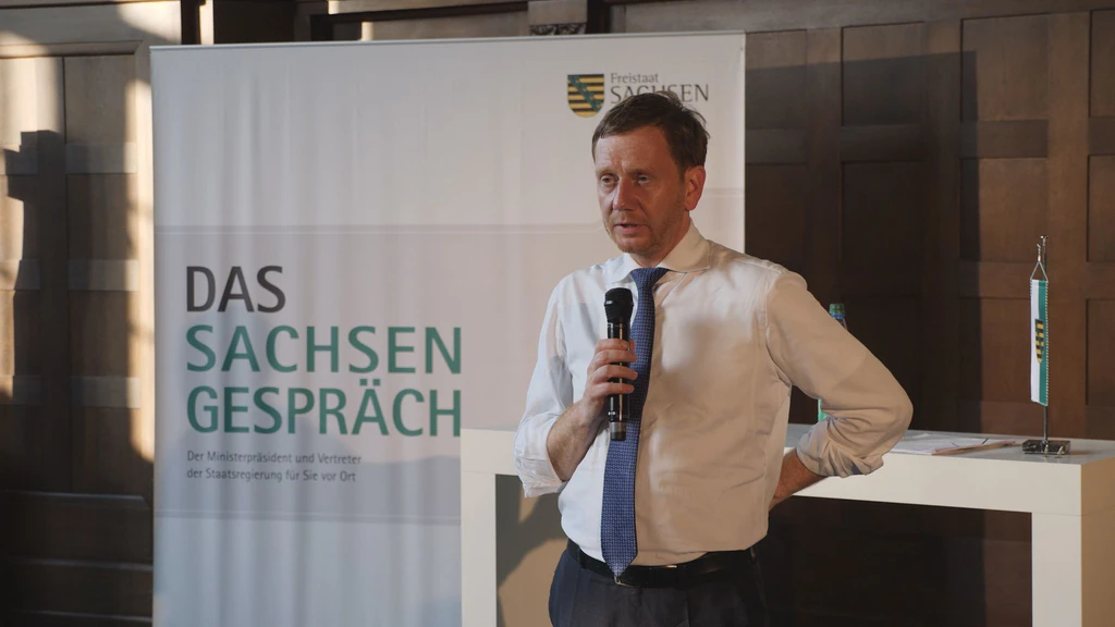 CDU-Wahlkampf mit riesigem Kretschmer Poster | Sachsen Fernsehen