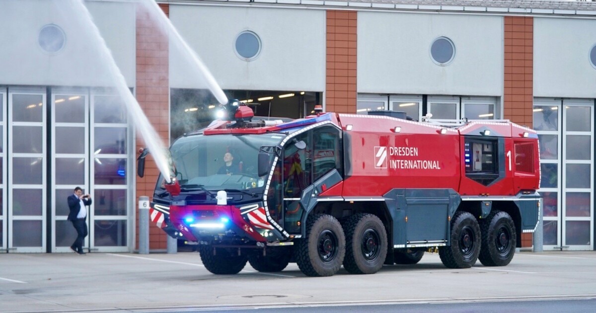 neues-hightech-l-schfahrzeug-panther-f-r-die-flughafen-feuerwehr