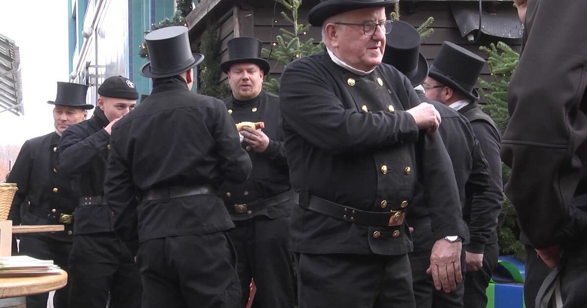 Schornsteinfeger bringen Glück für 2023 | SACHSEN FERNSEHEN