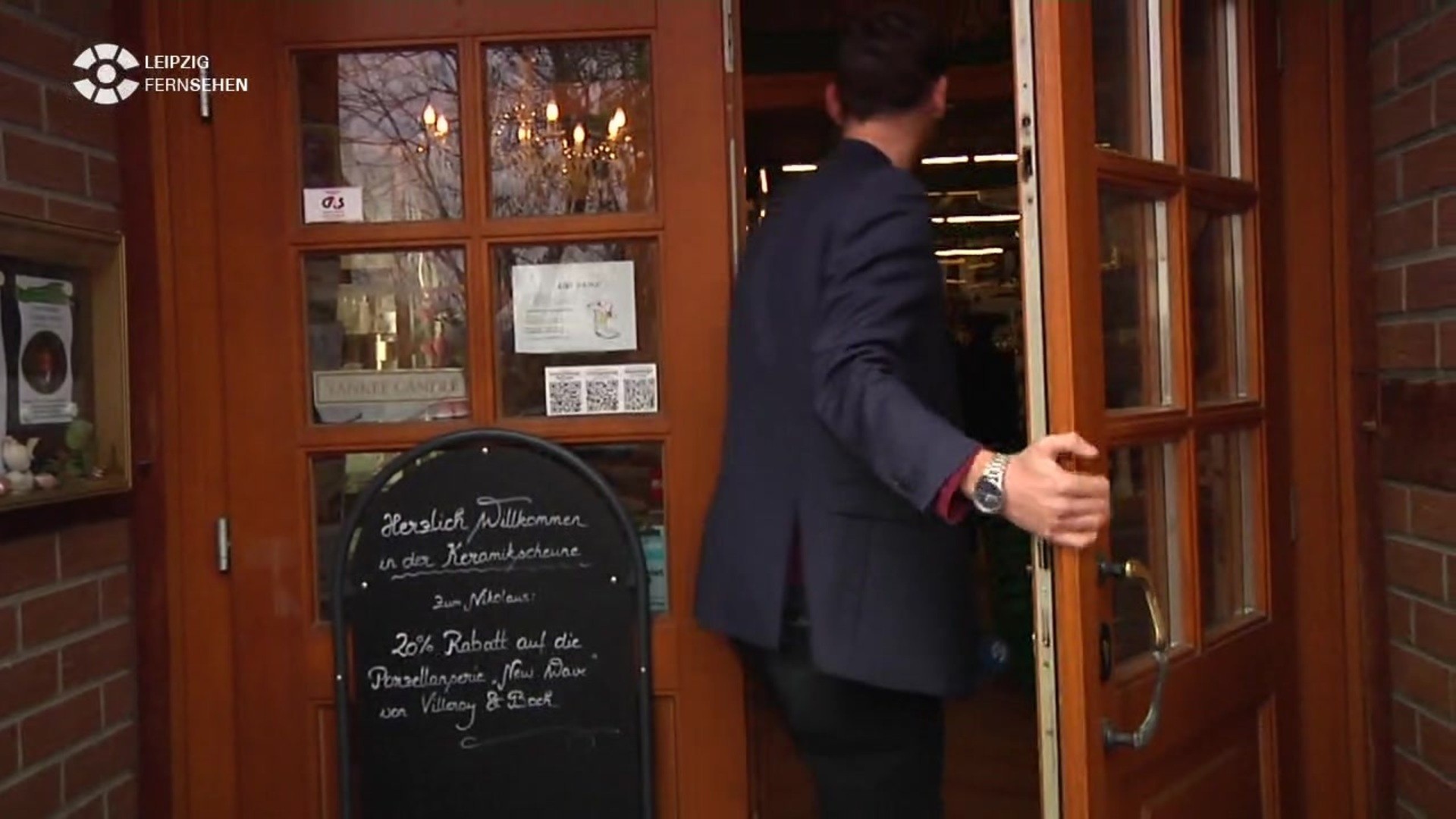 Pflanzkübel Keramik Scheune