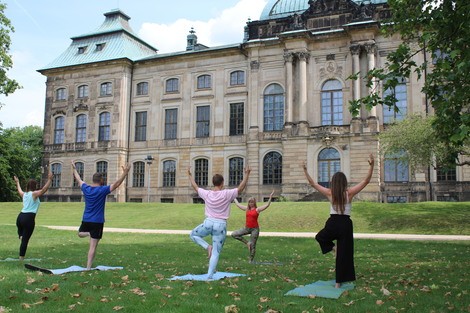 Probelauf Fur Yoga Im Park Sachsen Fernsehen