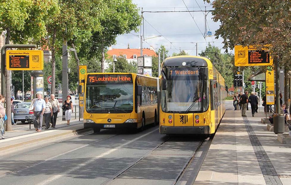 Mehr Busse und Straßenbahnen in der Silvesternacht