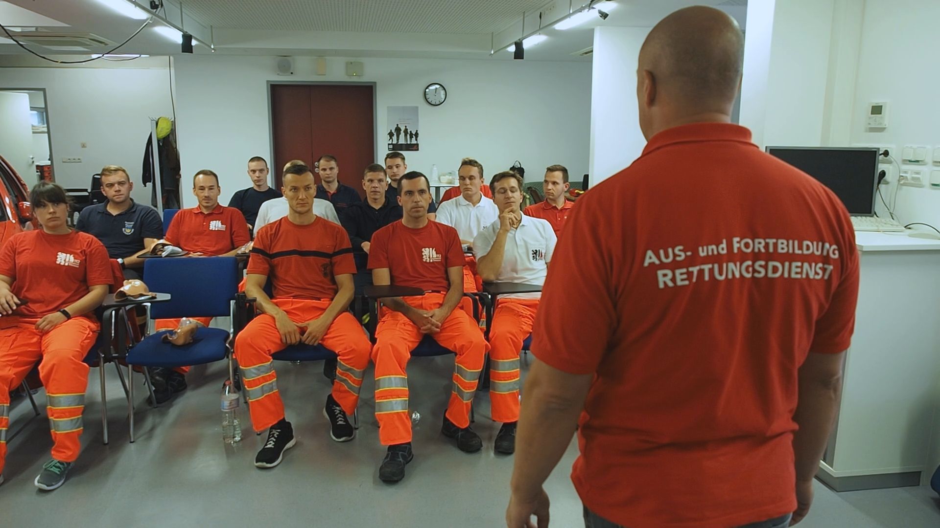 112, Im Einsatz, Feuerwehr, Brand, Feuer, Höhenrettung, Dresden, Wasserrettung, Elbe, Ertrinken, Notfall, Ausbildung, Fortbildung, Notfallsanitäter