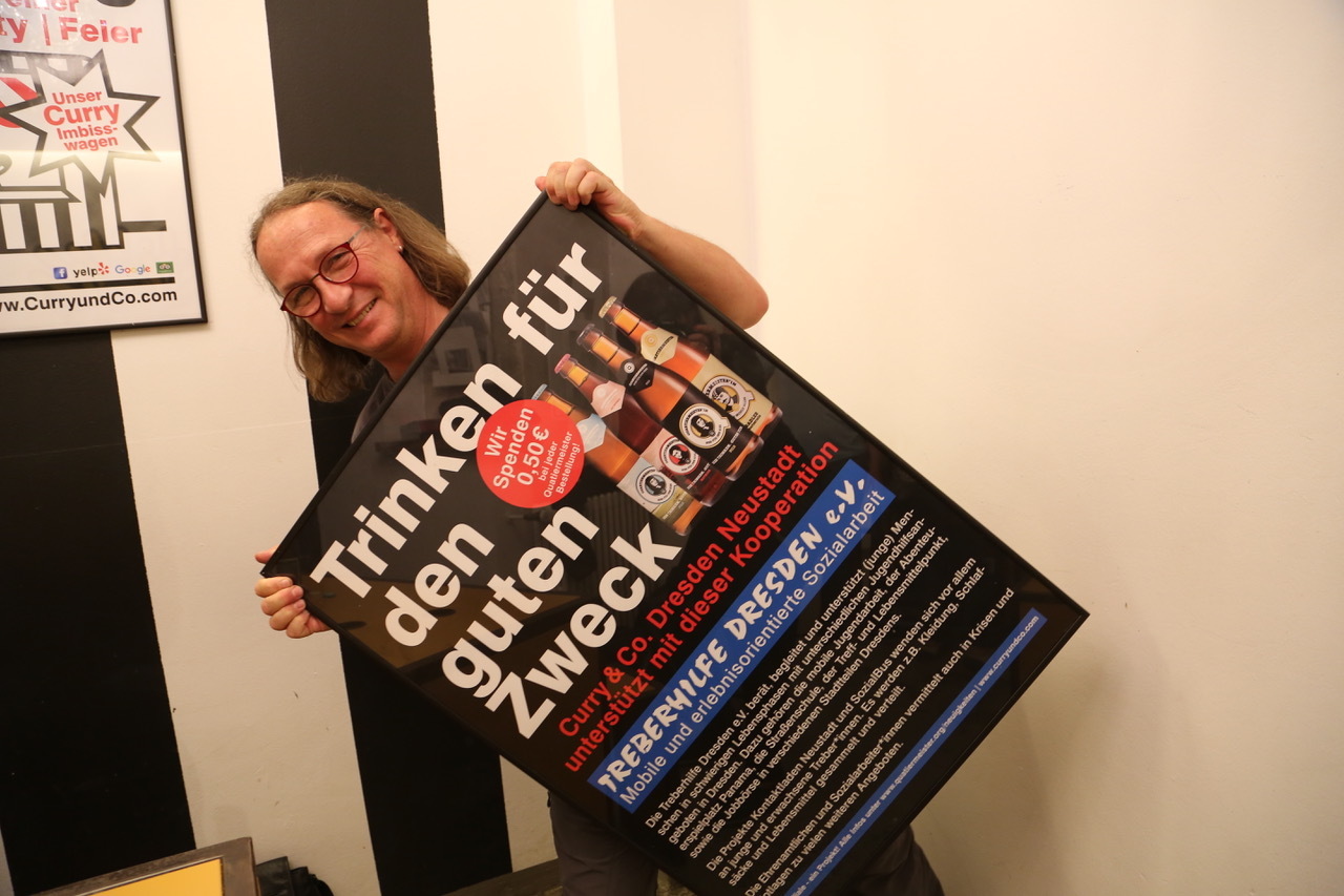 Nachtschicht, Quartiermeister, Bier, Trinken, Essen, Ausgehen, sozial, guter Zweck, Verein, Vereine, Dresden Fernsehen, Sachsen Fernsehen, Leipzig, Chemnitz, Video, Sophia Matthes, Susanne Meyer-Götz, Curry und Co., Dresdner Neustadt, Treberhilfer, Leihladen, Aktion Zivilcourage, KulturLeben Leipzig, Andre Weigold