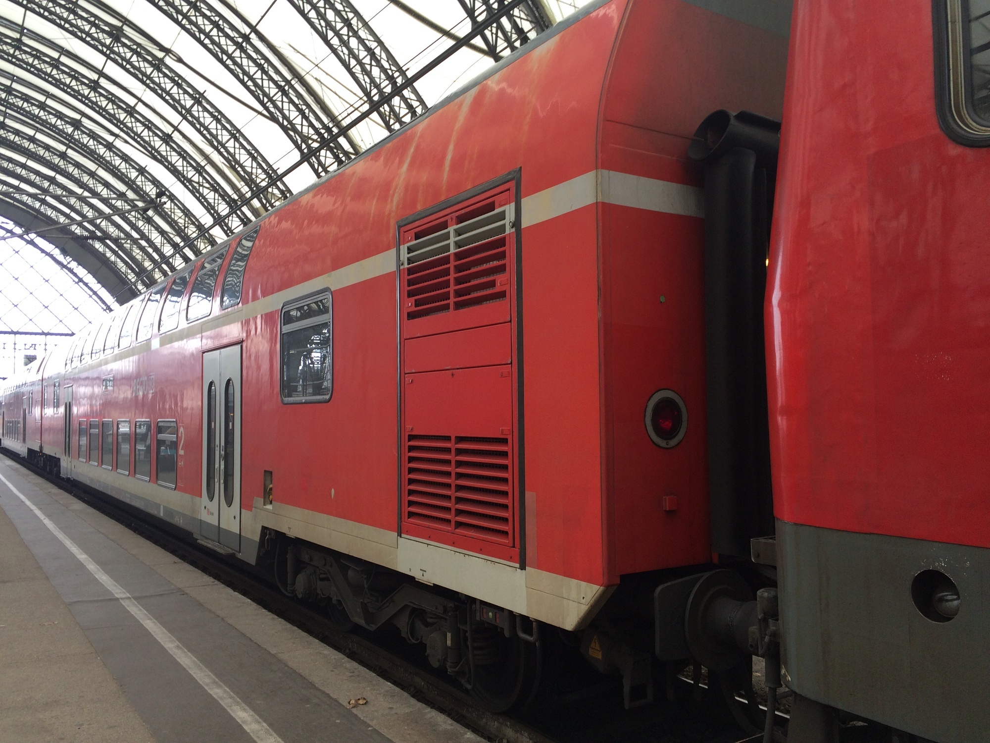 Fahrgast zieht zweimal Notbremse in S-Bahn