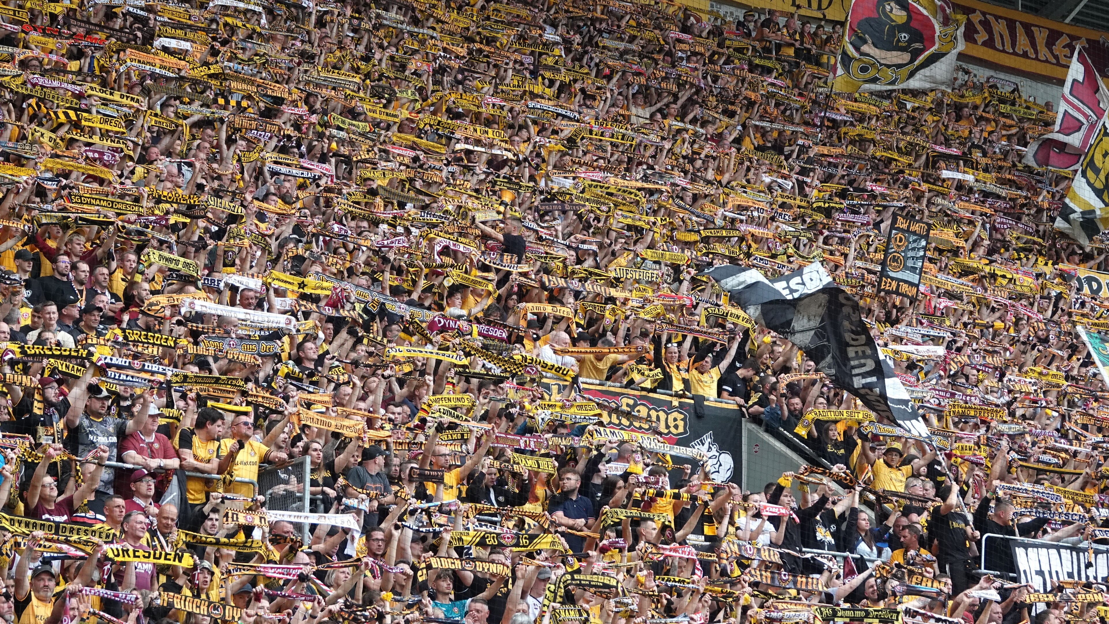 Dynamo darf K-Block zum Heimauftakt öffnen