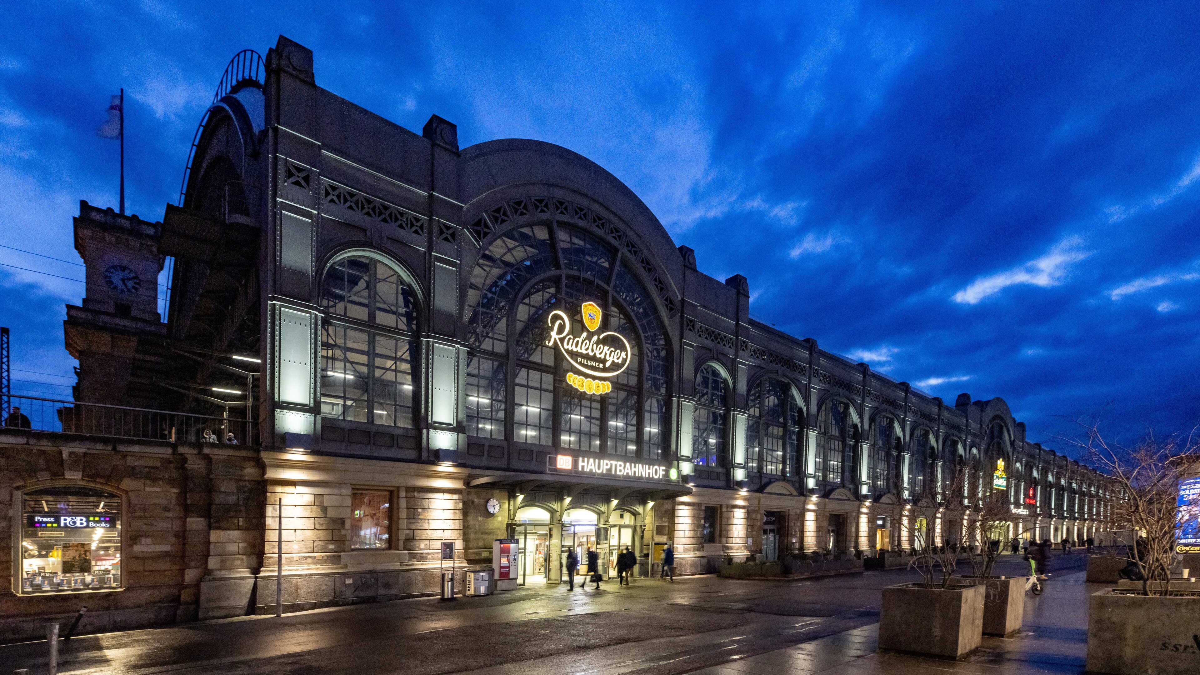 Schwerer Bahnunfall im Hauptbahnhof Dresden
