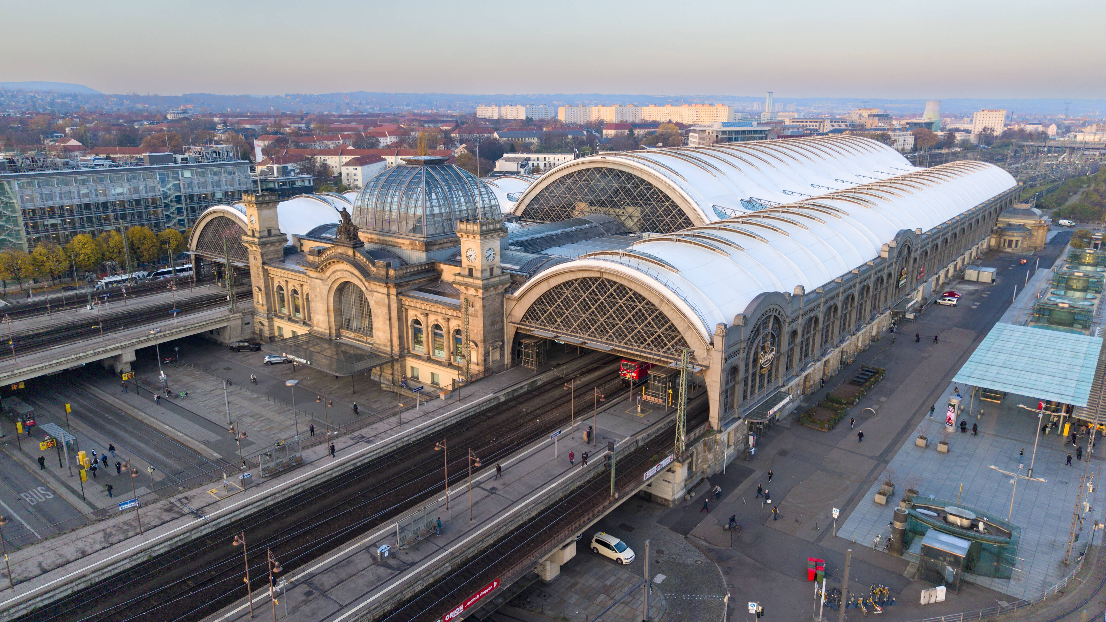 Simmel Holding soll Fernbusterminal übernehmen