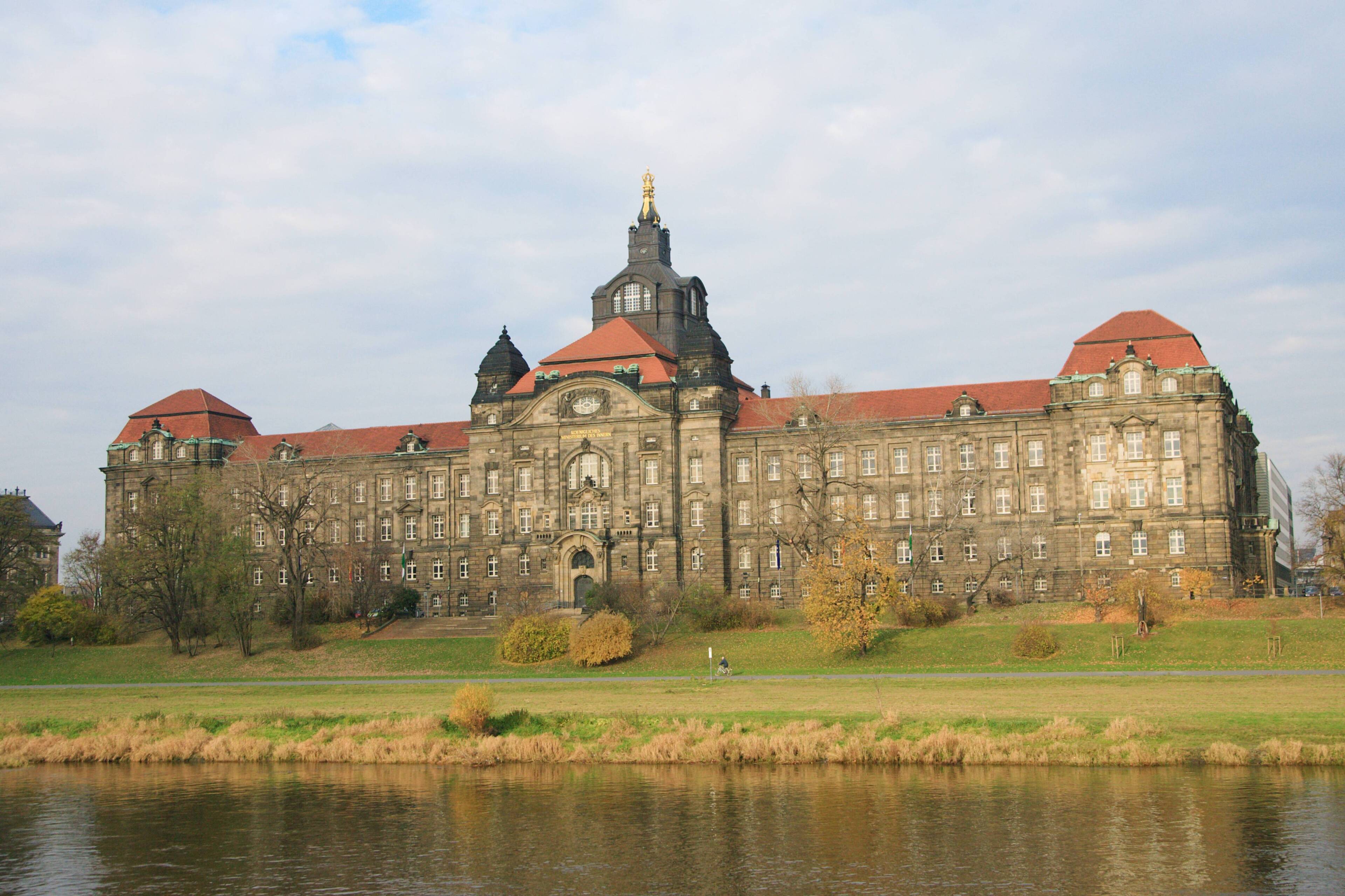 Dresden öffnet das Regierungsviertel
