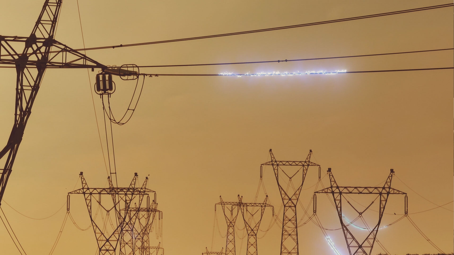 Abkoppeln mit Hilfe der Photovoltaik: Leistungsfähig – Notstromfähig – Autark