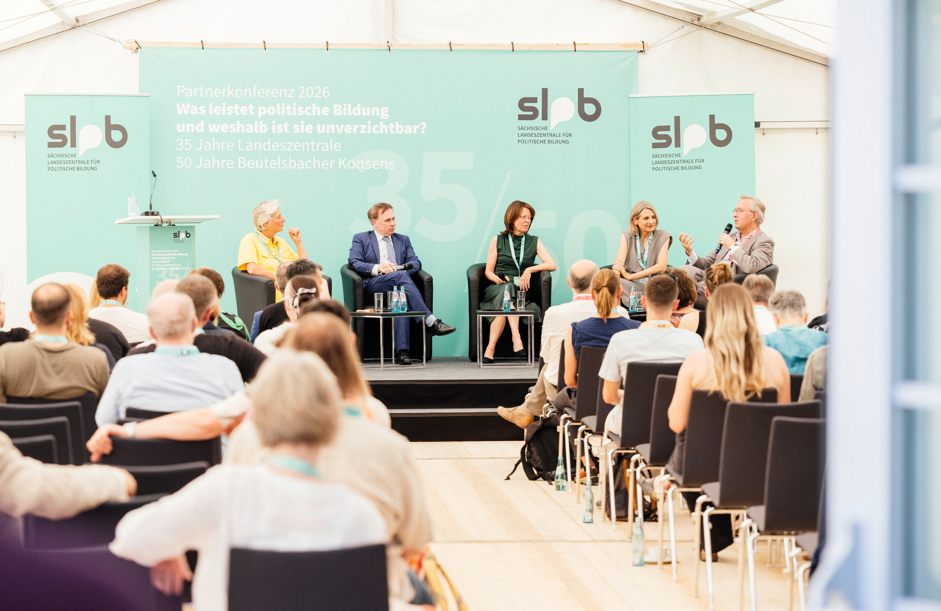 SLpB feiert 35 Jahre politische Bildung