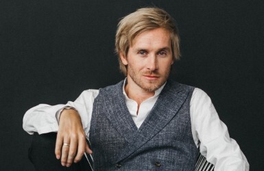 Samuel Koch erhält Erich-Kästner-Preis