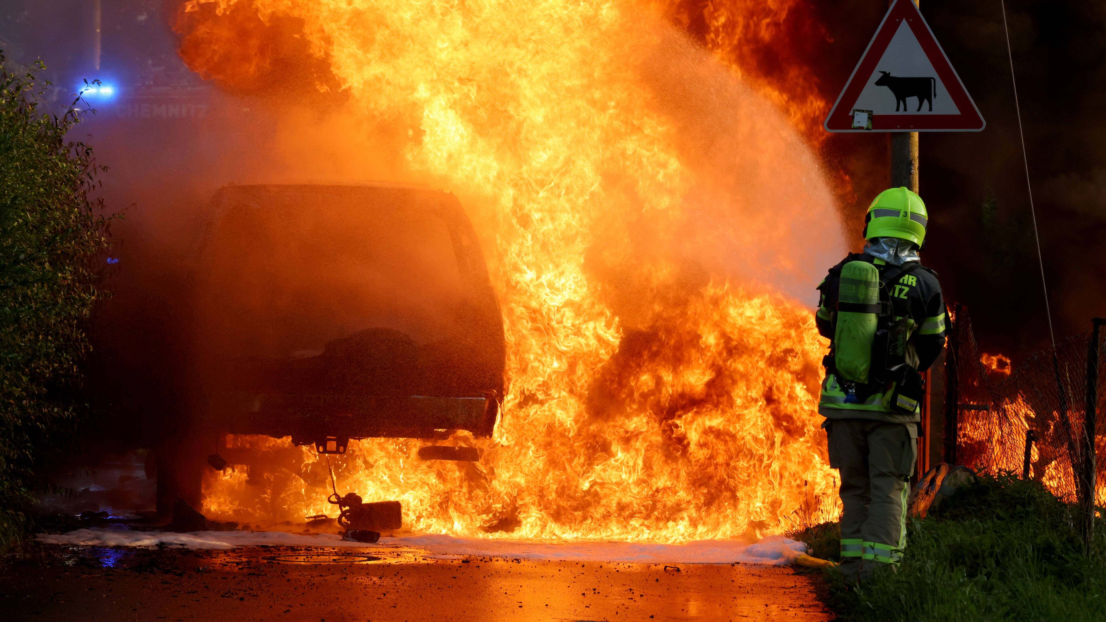 Zwei Fahrzeuge in Chemnitz ausgebrannt