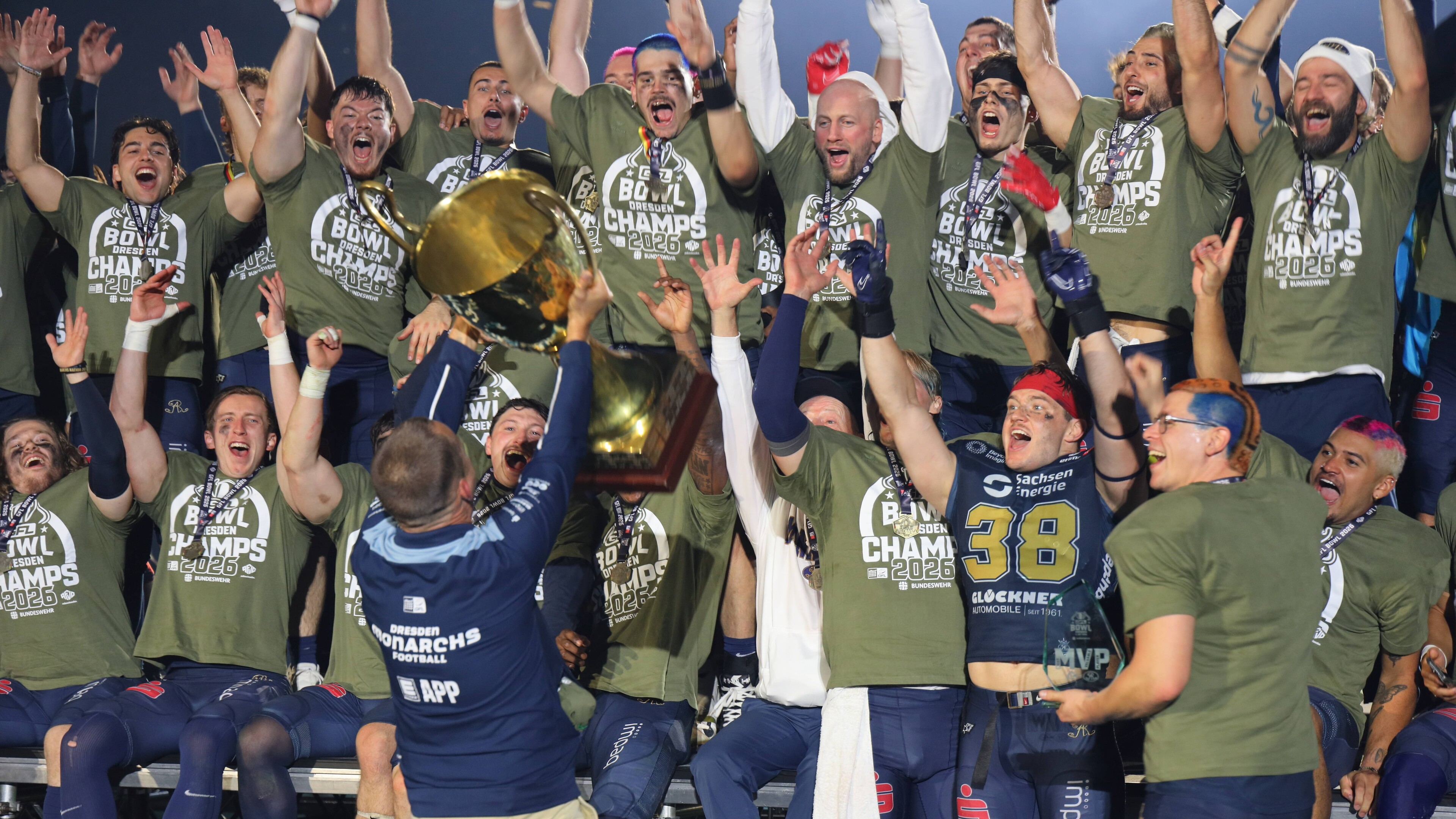 Monarchs krönen sich zum deutschen Meister!