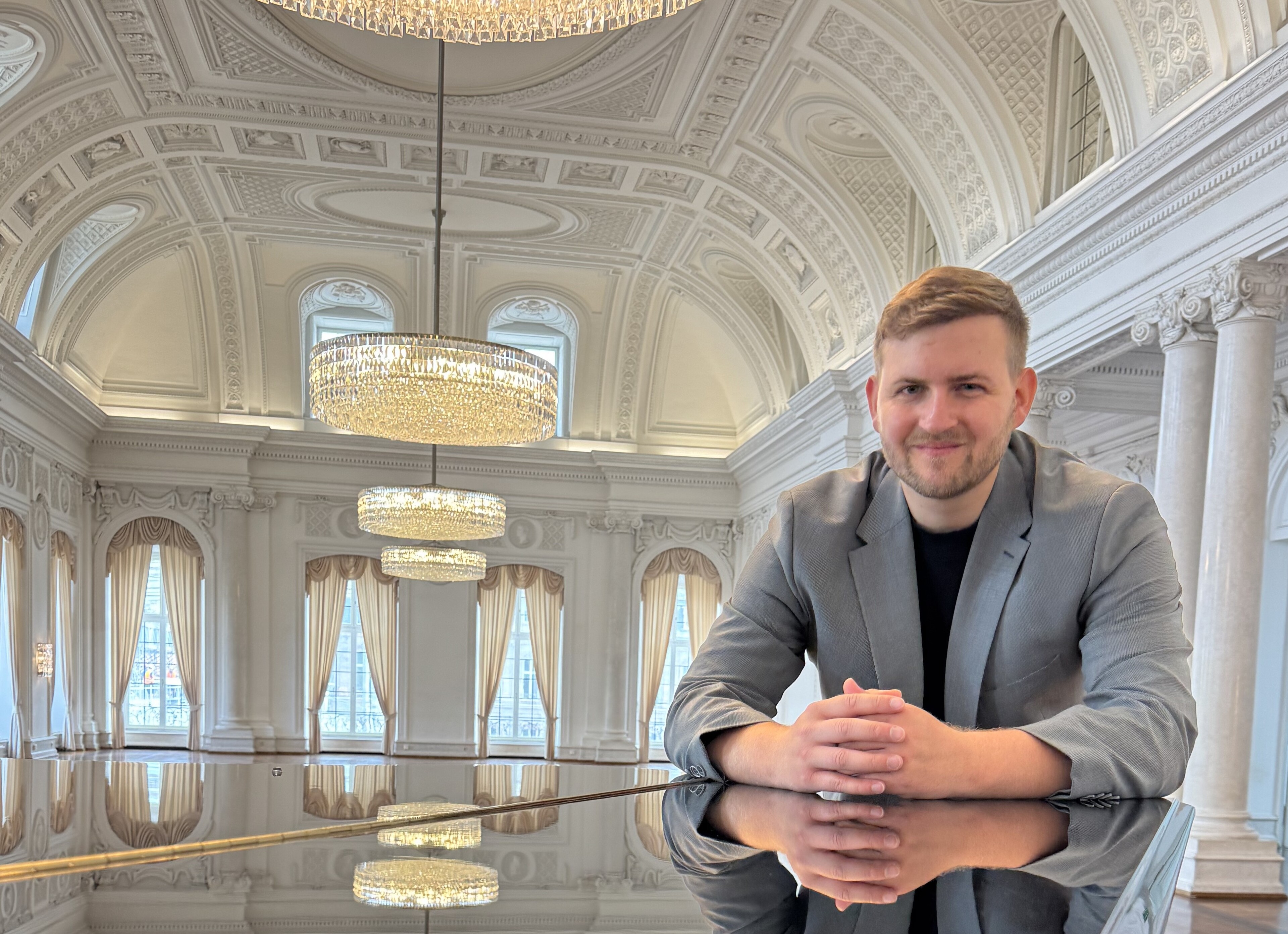 Magischer Klavierabend auf Schloss Albrechtsberg